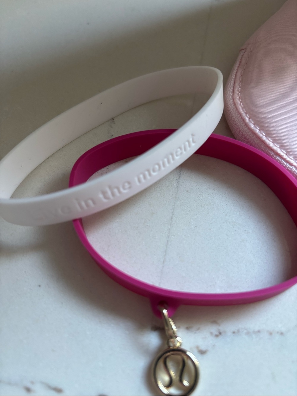 Lululemon Essentials Gift Set–Wristlet, Bottle, Bottle Bands + Tote $109 Value - Picture 5 of 9